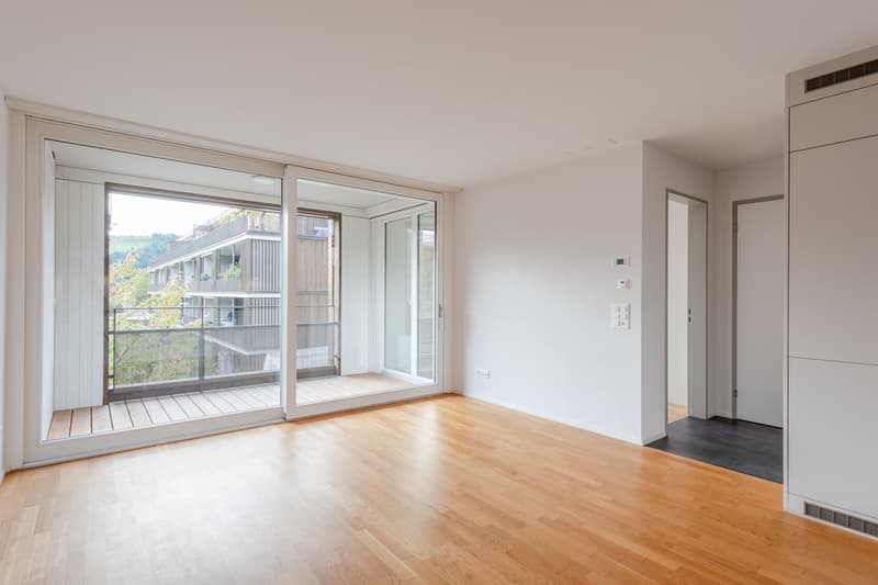 Thunstr._16a.1.4_2.5_ZW_Wohnzimmer_1.jpg