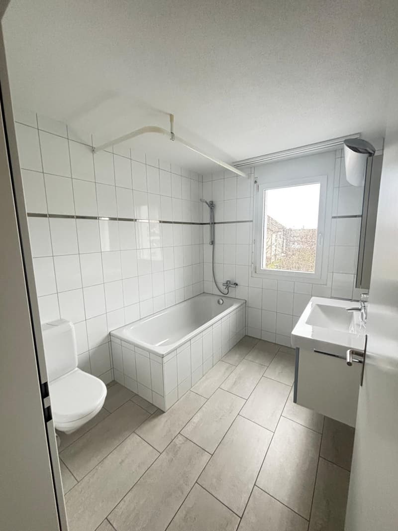 Badezimmer mit Badewanne