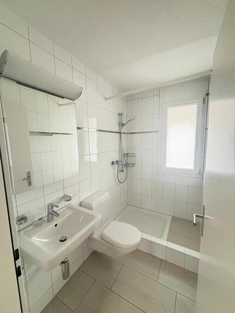Badezimmer mit Dusche