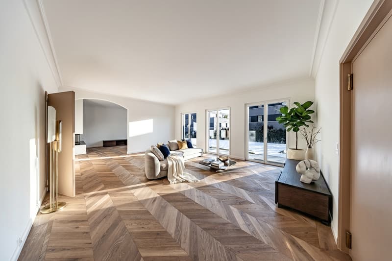 EXCLUSIVE RESIDENTIAL JEWEL WITH STYLE, ELEGANCE, AND POOL (4)