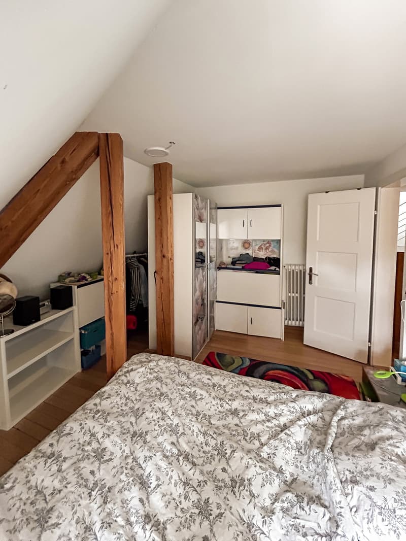 Charmante 3.5-Zimmer Dachwohnung auf zwei Etagen mitten in Bern (6)