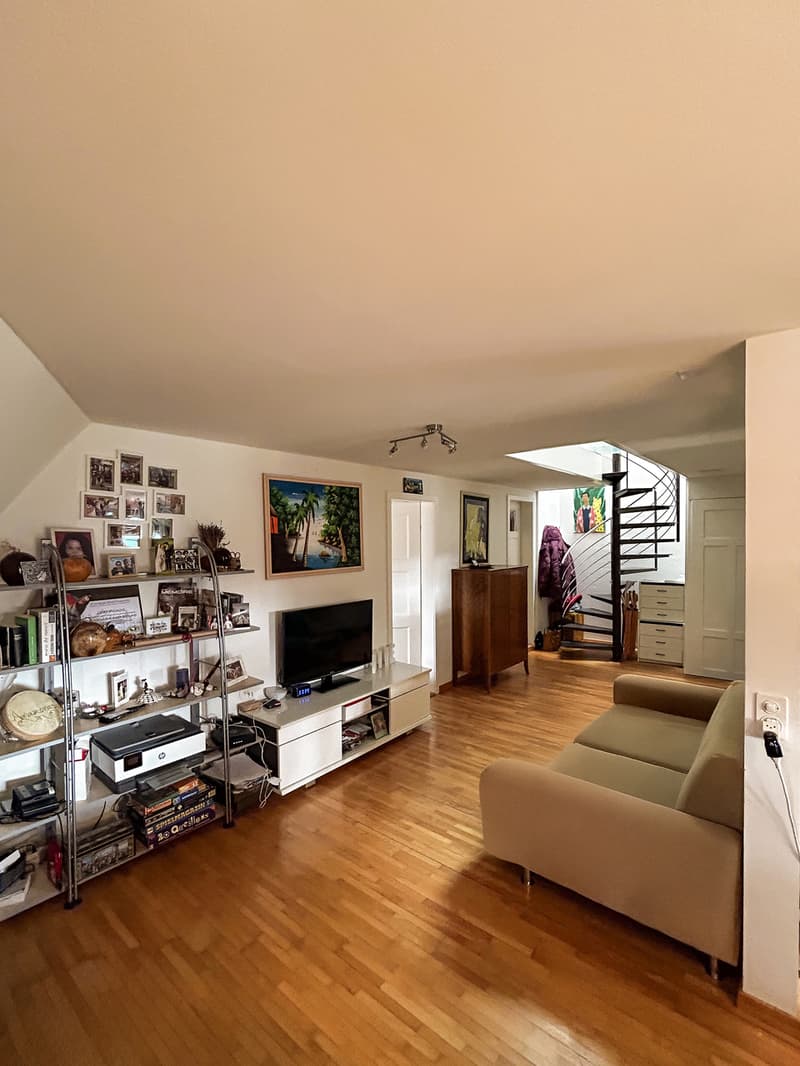 Charmante 3.5-Zimmer Dachwohnung auf zwei Etagen mitten in Bern (7)
