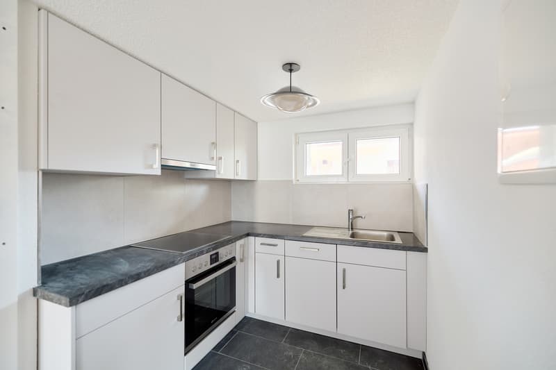 HELLE UND ZEITGEMÄSSE 2.5-ZIMMER-ERDGESCHOSSWOHNUNG (1)