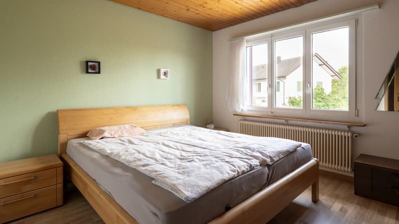 CHARMANTE DOPPELHAUSHÄLFTE MIT SONNIGEM GARTEN (9)