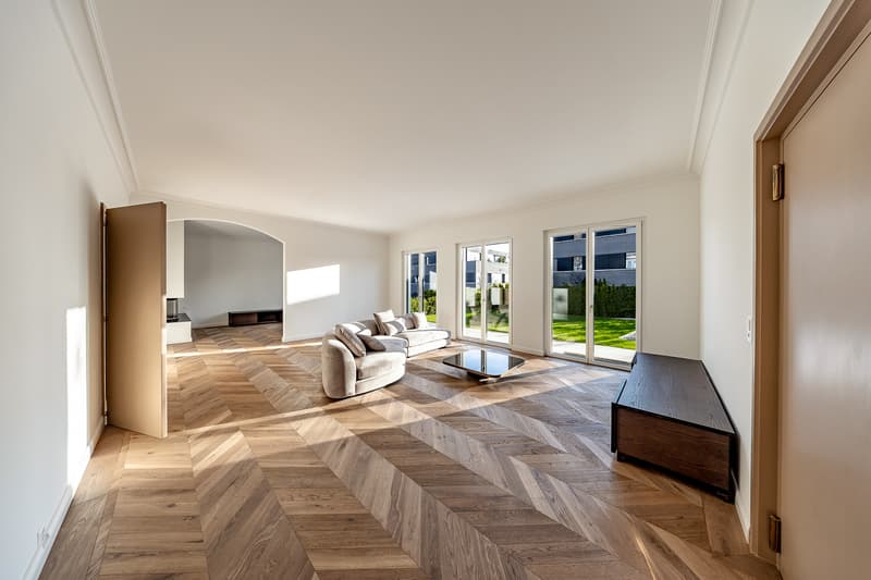 EXKLUSIVES WOHNJUWEL MIT STIL, ELEGANZ UND POOL (5)