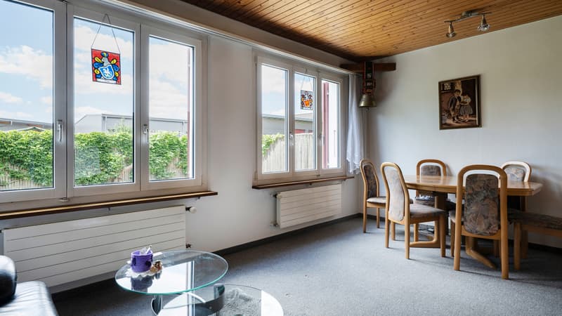 CHARMANTE DOPPELHAUSHÄLFTE MIT SONNIGEM GARTEN (5)