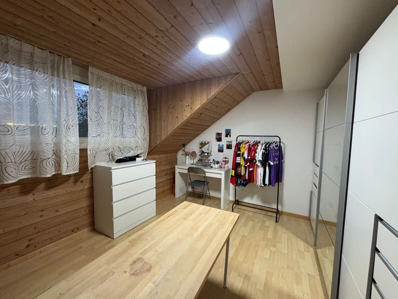 3.5-ZIMMERWOHNUNG MIT GALERIE IN RUBIGEN (4)