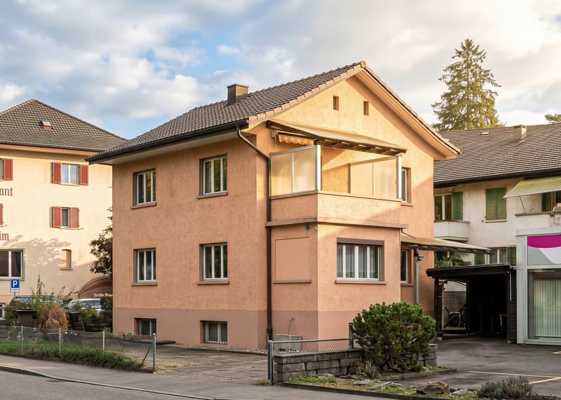 FREISTEHENDES HAUS MIT ZWEI WOHNUNGEN UND POTENZIAL (1)