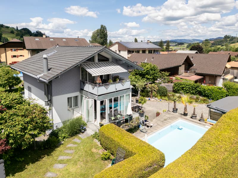 CHARMANTES EINFAMILIENHAUS MIT EINLIEGERWOHNUNG (1)