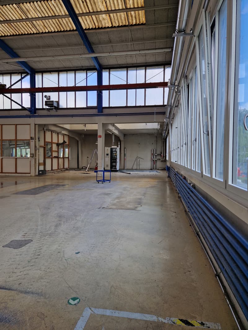 Gewebehalle links