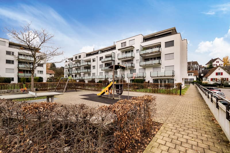Einstellplatz in zentraler Lage in Bülach zu vermieten (1)