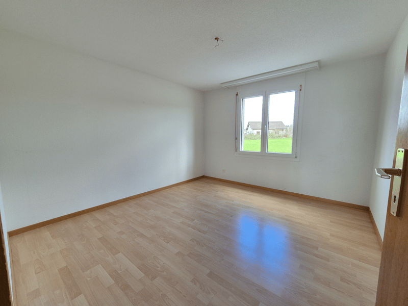 Helle, offene 4.5-Zimmer-Wohnung mit grosszügigem Balkon an ruhiger Lage (5)