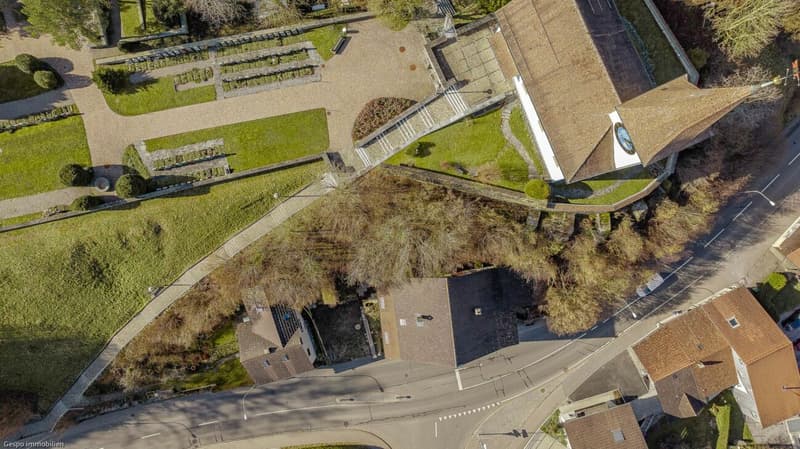 Saniertes Zweifamilienhaus in Wila – Ideal für Eigennutzer und Investoren (23)