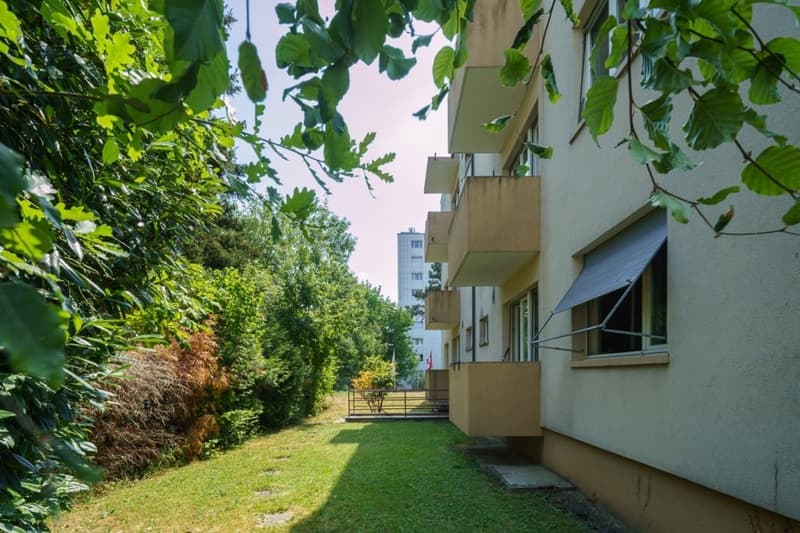 Charmante 4.5-Zimmer-Wohnung mit Balkon in Binningen (10)