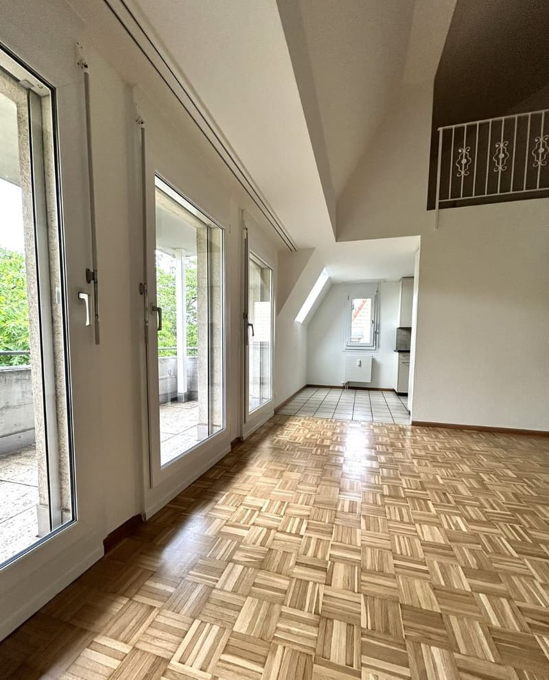 Charmante 3.5-Zimmer-Maisonette-Wohnung mit Balkon (3)