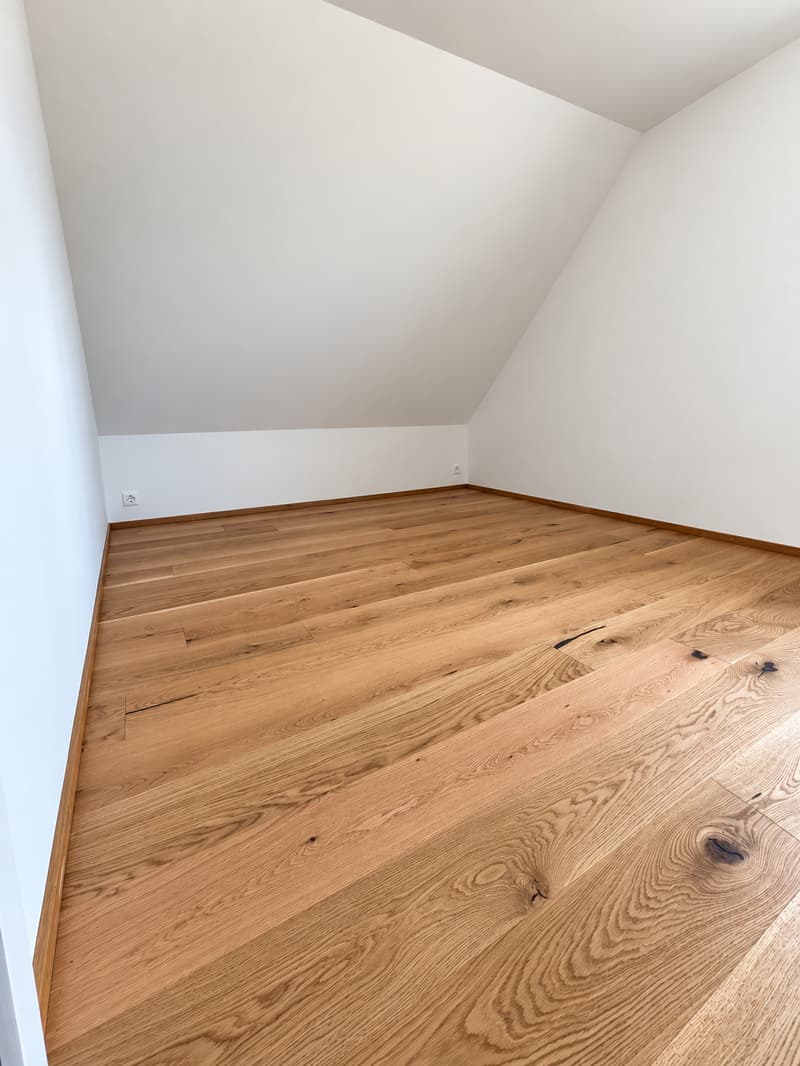 Charmant. Modern. Besonders. 2.5-Zimmer-Dachwohnung in Münchenstein (15)