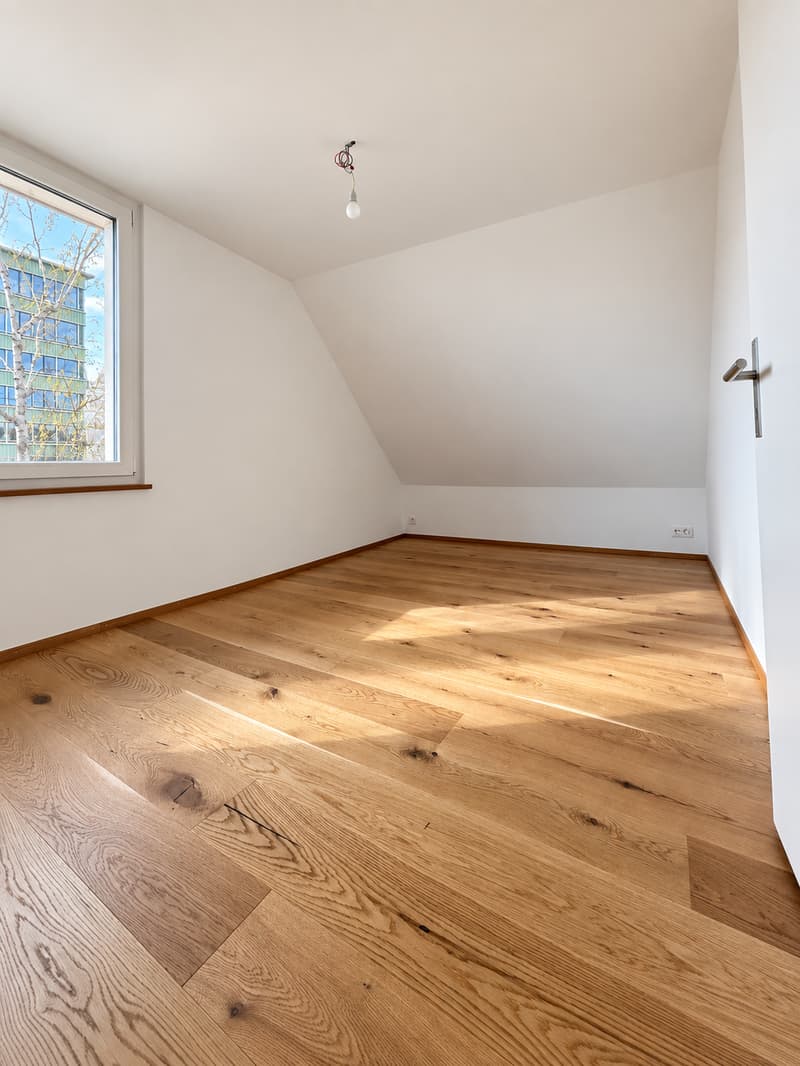Charmant. Modern. Besonders. 2.5-Zimmer-Dachwohnung in Münchenstein (17)
