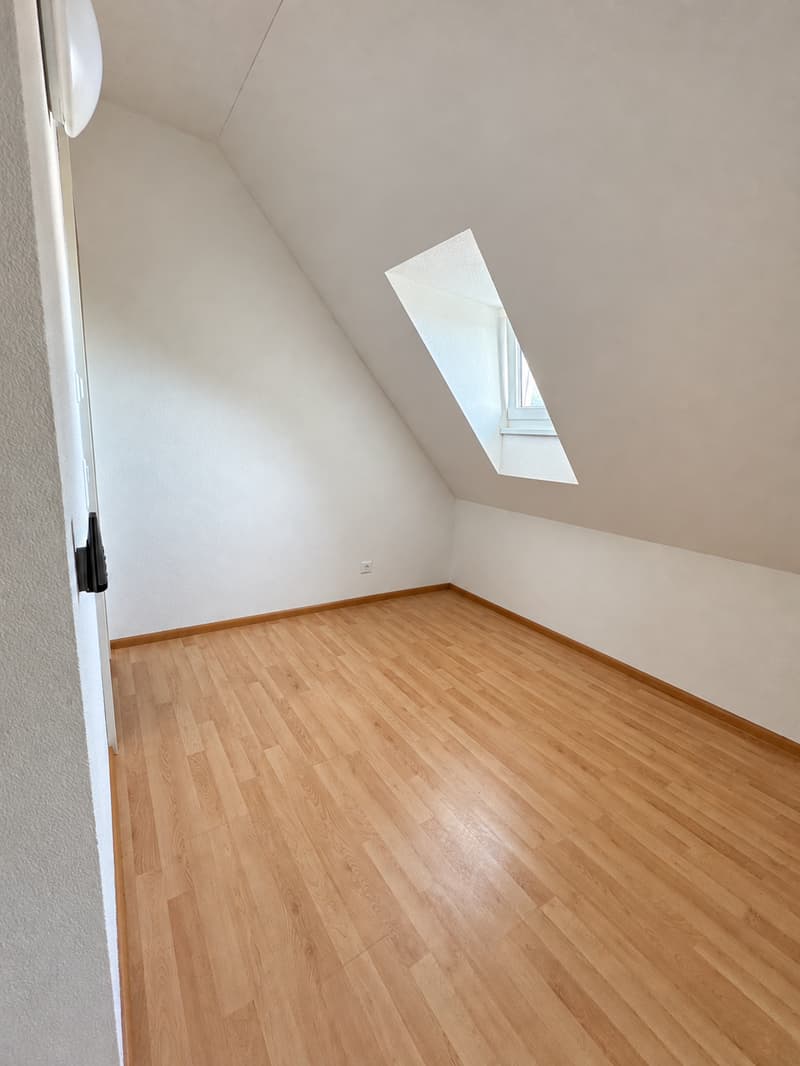 Moderne 1.5-Zimmer-Maisonettewohnung in Füllinsdorf (7)