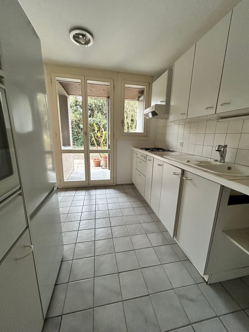 Charmante 2.5-Zimmer-Gartenwohnung in Riehen (4)