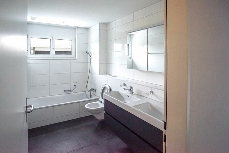 Moderne Familienwohnung mit Wintergarten und Balkon (5)