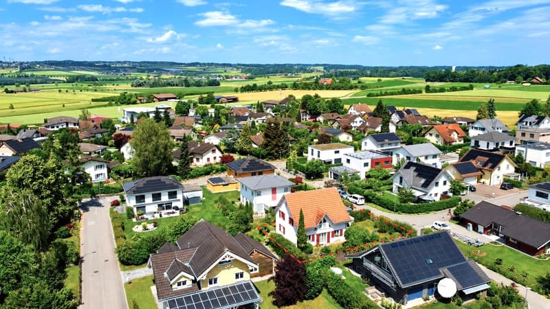 Charmantes Einfamilienhaus mit Garten & Carport (2)