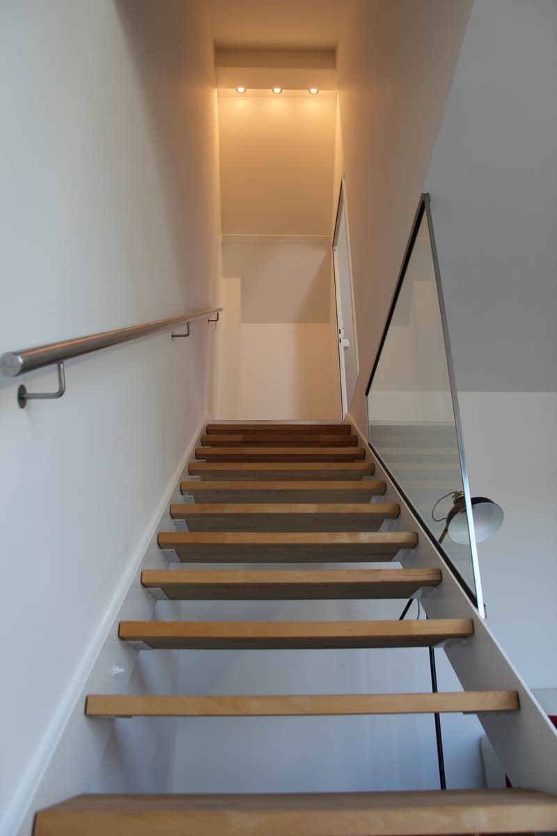 interne Treppe zum oberen Stock