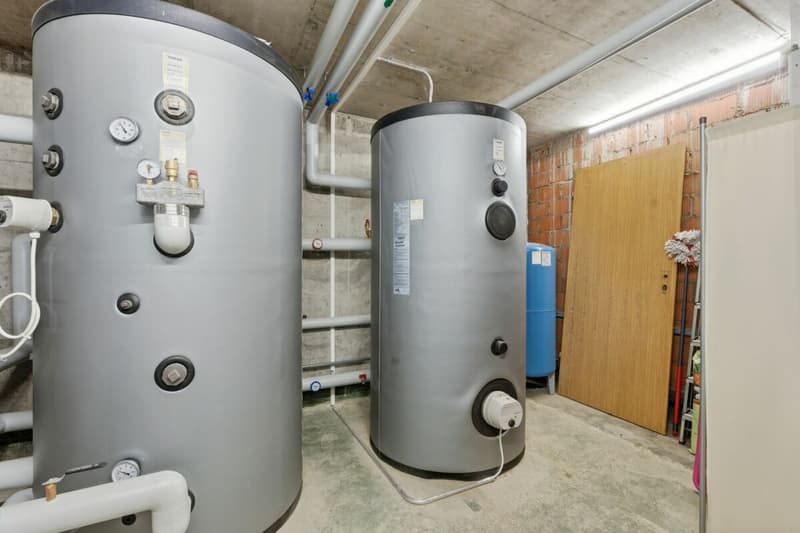 Heimelige 2.5 Z' Dachwohnung mit Garage und Balkon (12)