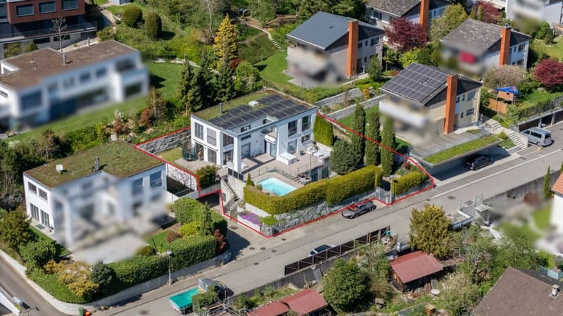 Moderne Wohnperle - freistehendes 6.5 Z' EFH mit Pool, Sauna und Whirlpool (11)