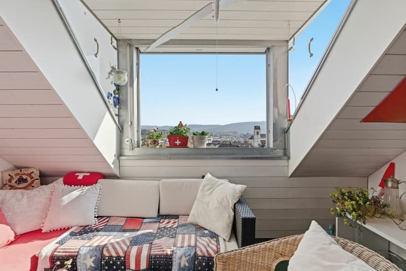 Sonnige 3.5 Z' Maisonette-Dachwohnung mit unverbaubarer Aussicht und 1 EHP (1)