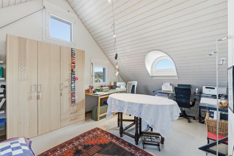 Sonnige 3.5 Z' Maisonette-Dachwohnung mit unverbaubarer Aussicht und 1 EHP (10)