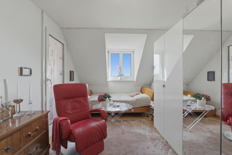 Sonnige 3.5 Z' Maisonette-Dachwohnung mit unverbaubarer Aussicht und 1 EHP (7)