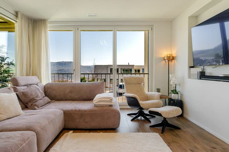 Neuwertige 5.5 Z' Maisonette-Gartenwohnung mit herrlicher Aussicht und 2 EHP's (5)
