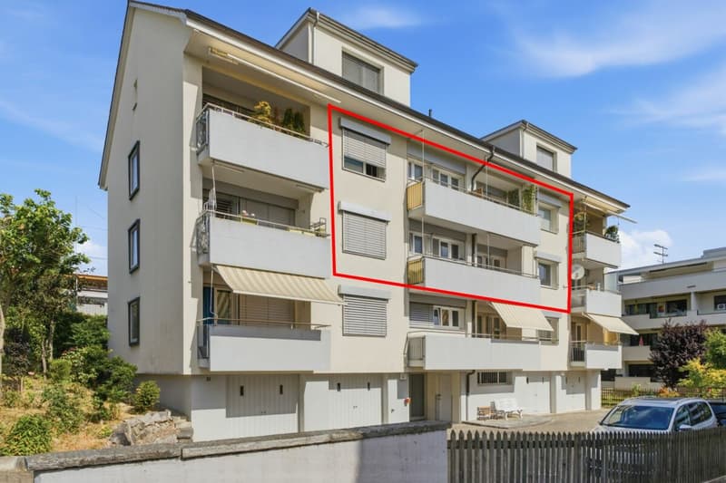 Lichtdurchflutete 4.5 Z' Maisonette WHG mit zwei Balkonen und einer Garagenbox (1)