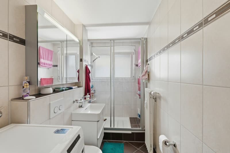Lichtdurchflutete 4.5 Z' Maisonette WHG mit zwei Balkonen und einer Garagenbox (4)