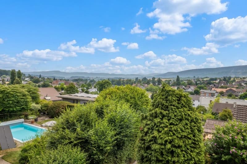Freistehendes, renovationsbedürftiges 4.5 Z' EFH mit top Aussicht (12)