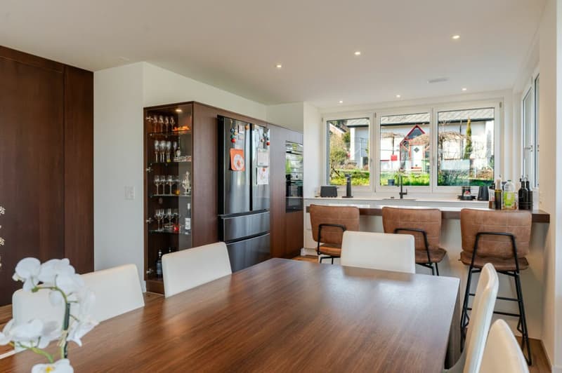 Exklusive 5.5 Z' Maisonette-Wohnung mit verglastem Balkon, Weitsicht und 2 EHP's (6)