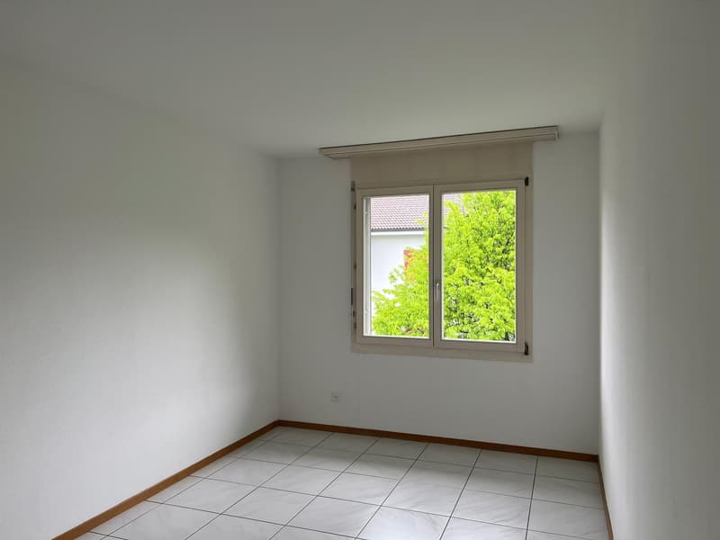 Schöne 3.5 Zimmer Wohnung mit Balkon und neuer Küche (10)