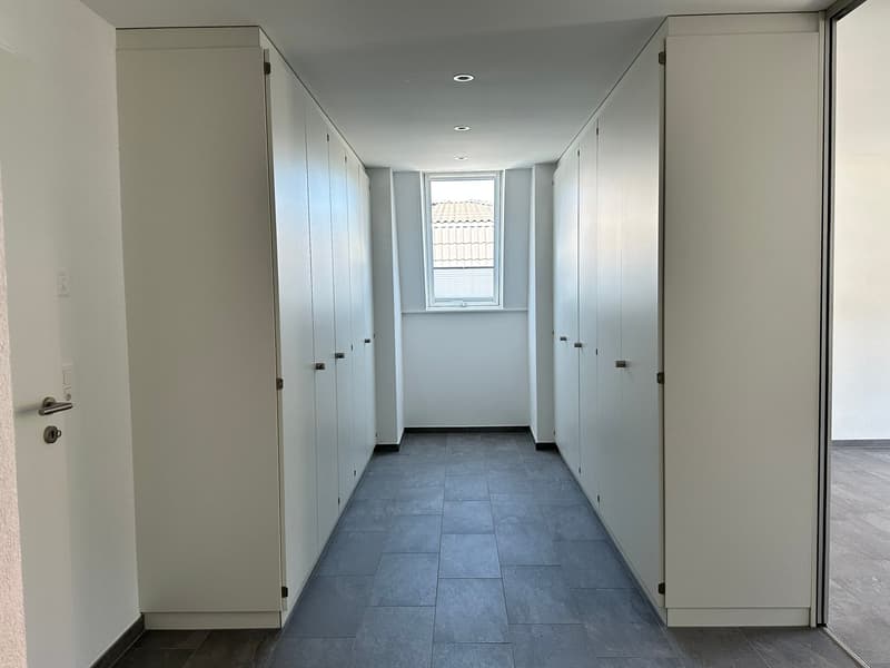 Top moderne 4.5-Zimmer-Dachwohnung ca. 175m2 mit grossem Balkon (18)