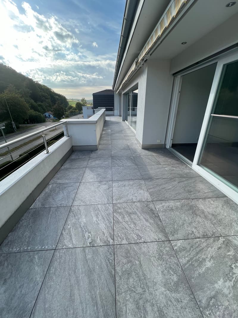 Top moderne 4.5-Zimmer-Dachwohnung ca. 175m2 mit grossem Balkon (12)