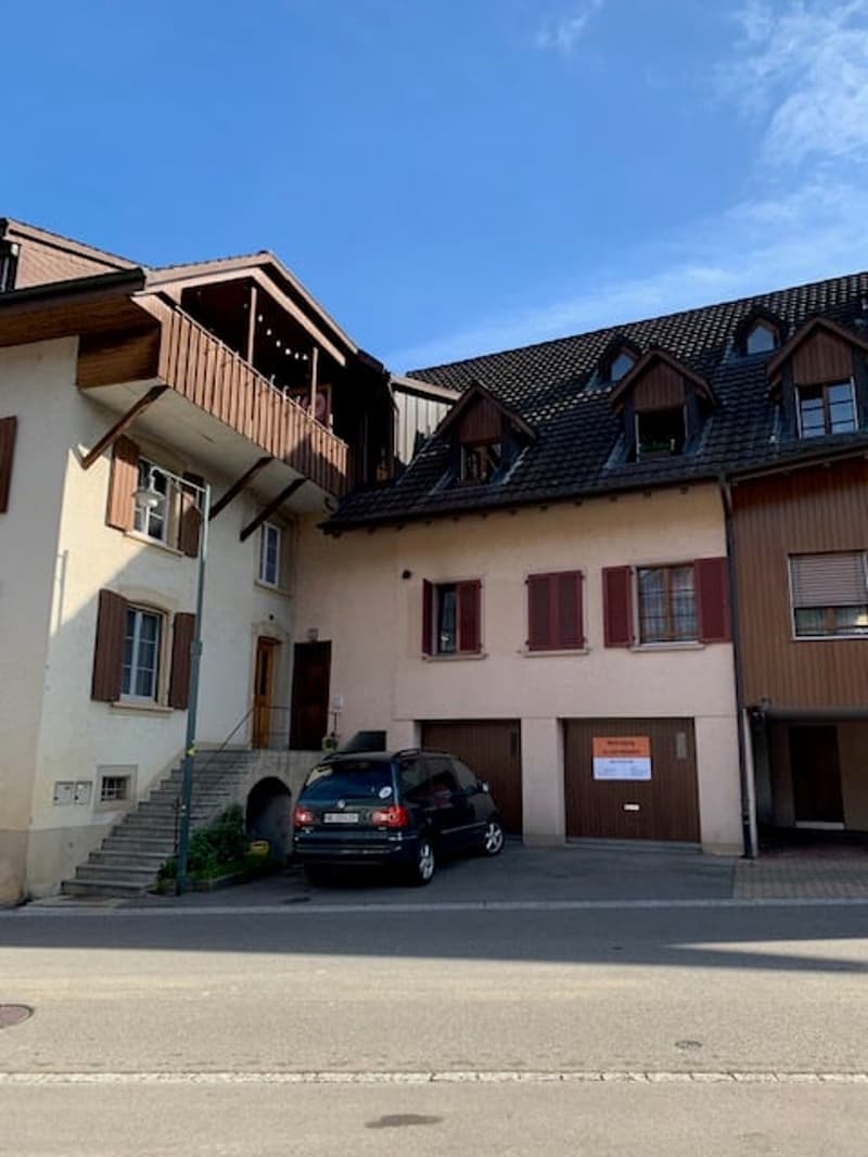 Charmante 4.5 Zimmer Wohnung mit grosser Laube - ab sofort verfügbar! (17)