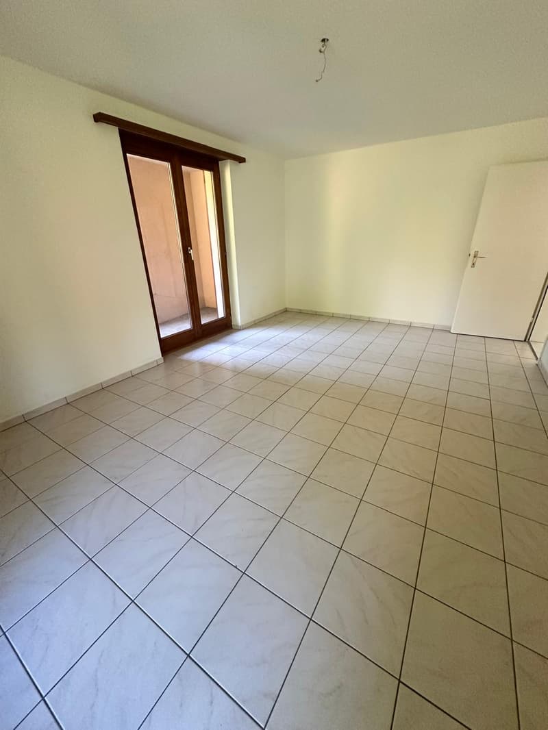 Charmante 4.5 Zimmer Wohnung mit grosser Laube - ab sofort verfügbar! (4)