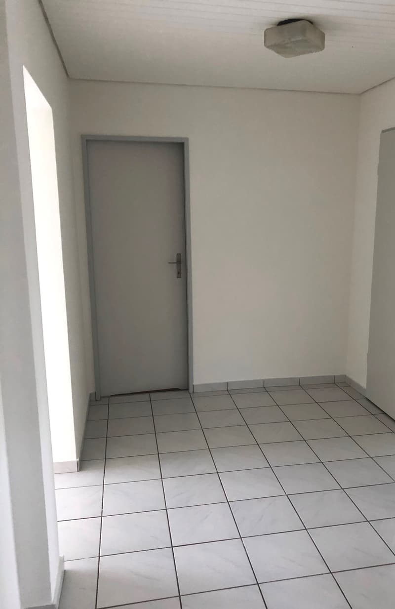 Helle 3.5-Zimmer-Wohnung mit Balkon im ruhigen Schwadernau (9)