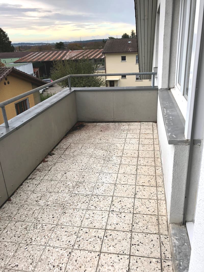 Helle 3.5-Zimmer-Wohnung mit Balkon im ruhigen Schwadernau (8)