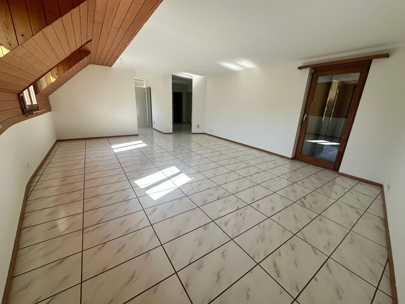 Gemütliche 4.5 Zimmer Wohnung mit grosser, überdachter Laube (6)
