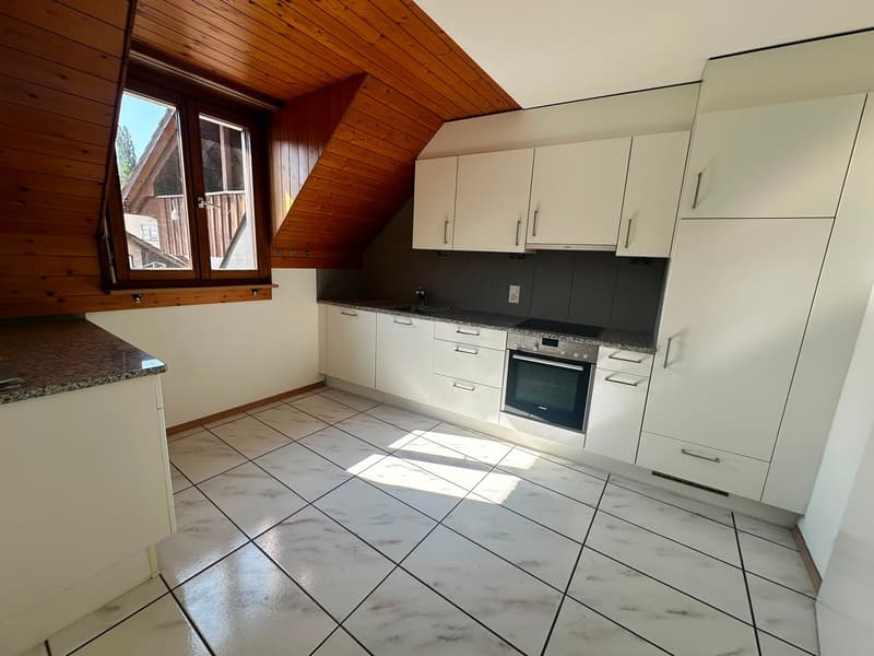 Gemütliche 4.5 Zimmer Wohnung mit grosser, überdachter Laube (2)