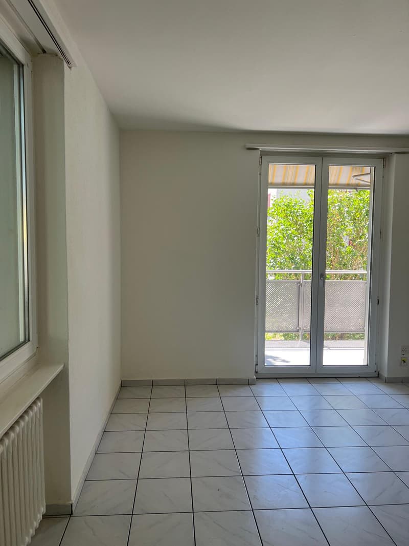 Teilrenovierte 3.5-Zimmer-Wohnung mit neuer Küche (12)