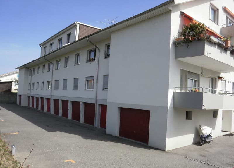 Helle 3.5-Zimmer-Wohnung mit Balkon im ruhigen Schwadernau (2)