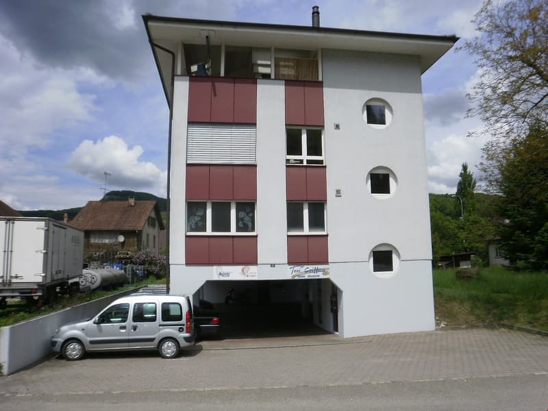 Helle 5.5-Zimmer-Büro-/Praxisräumlichkeiten - in Sissach BL (2)