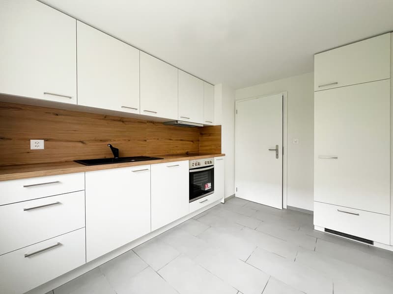 Sofort verfügbar! - frisch sanierte 3 Zimmer Wohnung mit Balkon (1)