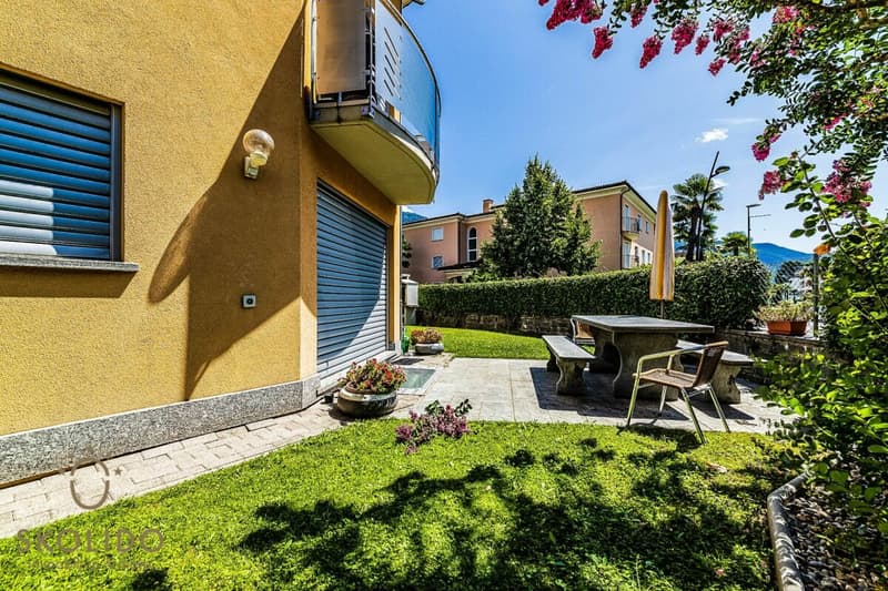 Edificio residenziale con tre appartamenti vacanza e giardino ad Ascona (16)